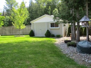 Summer garden shed