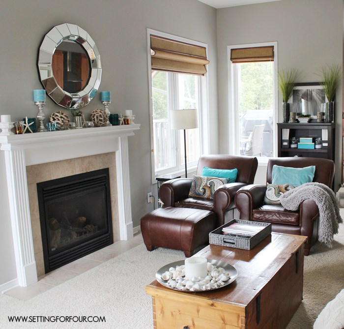 My Living Room Before Makeover - see the full makeover and after pictures! #QuickandEasy