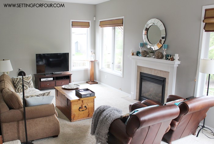 My Living Room Before Makeover - see the full makeover and after pictures! #QuickandEasy