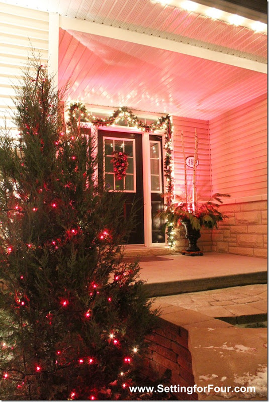 Christmas Entryway from Setting for Four #christmas #entryway #holiday #outdoor