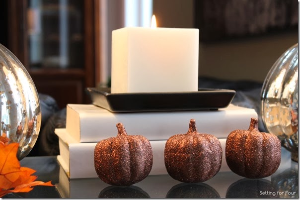 How to decorate a table for Fall and Create a fall vignette. How to decorate a table for Fall and create a fall vignette.