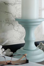 Painted Candlesticks - Beautiful DIY Home Decor: See how I turn thrift store finds into beautiful DIY home decor! See this tutorial to learn how to make inexpensive thrift store candlesticks this gorgeous blue color to make Beautiful Home Decor ON A BUDGET!