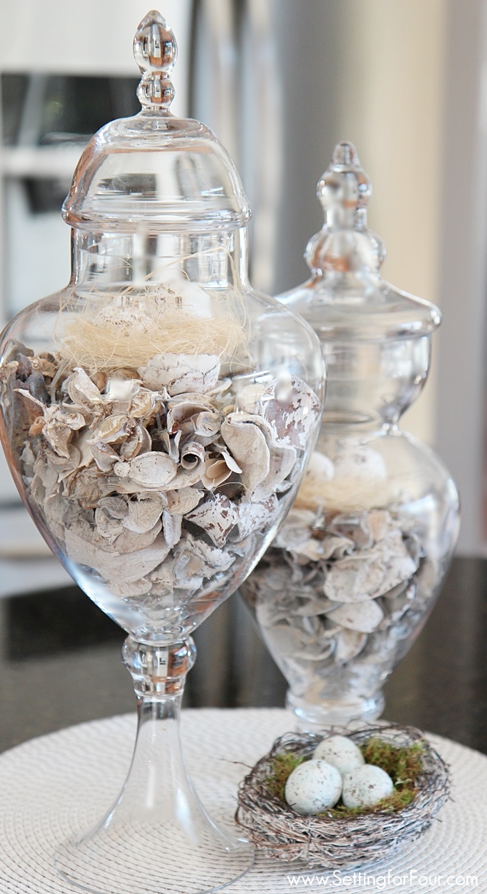 Spring Apothecary Jars: Are you craving a cheery Springtime feeling for your home right now? See these 10 minute decor ideas to transition your home for Springtime!