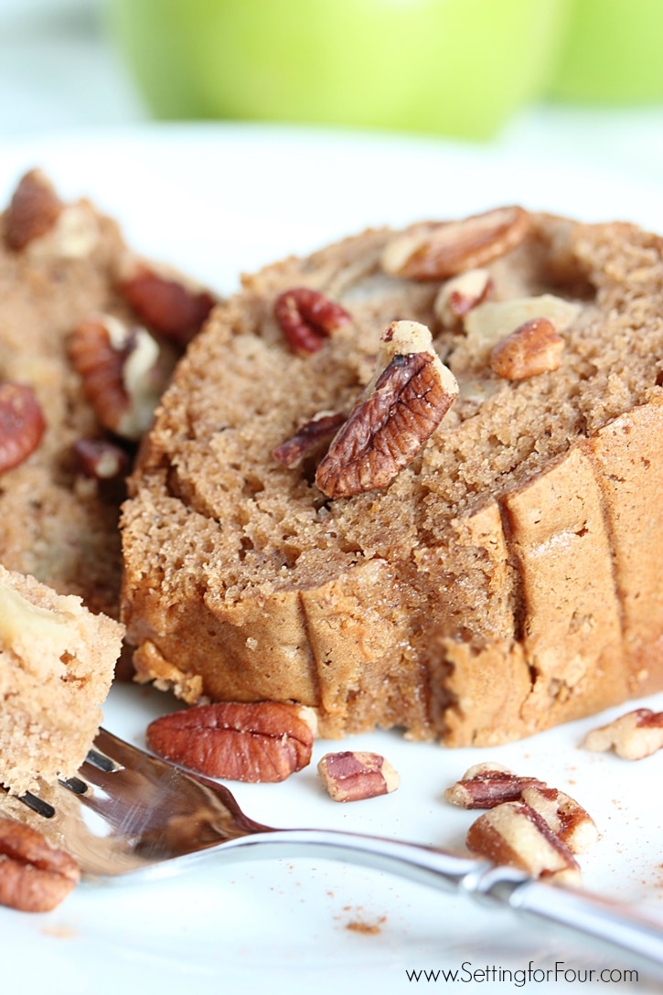 https://www.settingforfour.com/wp-content/uploads/2015/09/easy-apple-cake-recipe-1.jpg