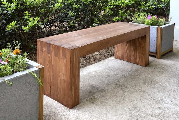 Williams Sonoma Inspired DIY Outdoor Bench