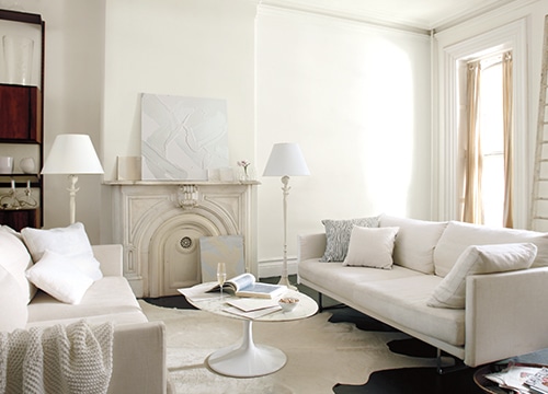 Benjamin Moore Simply White OC-117 Living Room