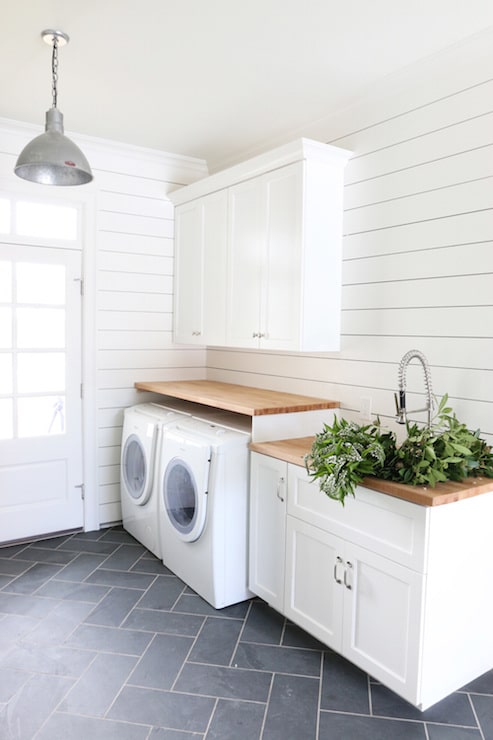 Benjamin Moore Simply White OC-117 Laundry Room Color