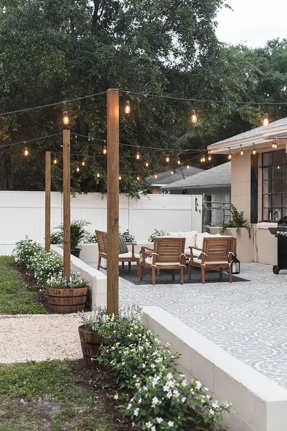 How to Make Your Small Outdoor Space Look Bigger Setting For Four
