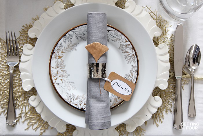 Easy Thanksgiving place setting ideas. #easy #thanksgiving #placesetting #tablescape #decorideas