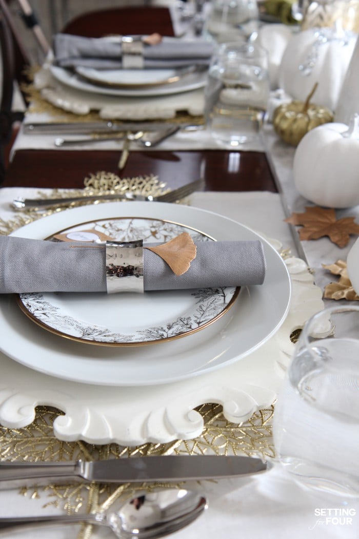 Thanksgiving table setting idea: napkins, napkin rings, placemats, flatware and dinnerware ideas! #diydecor #thanksgiving #tabledecor #elegant #entertaining 