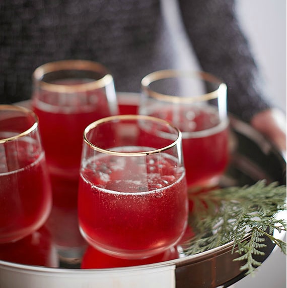 Holiday Entertaining Essential: the stemless glass: Your holiday party needs these beautiful stemless glasses to serve up cocktails in style! 