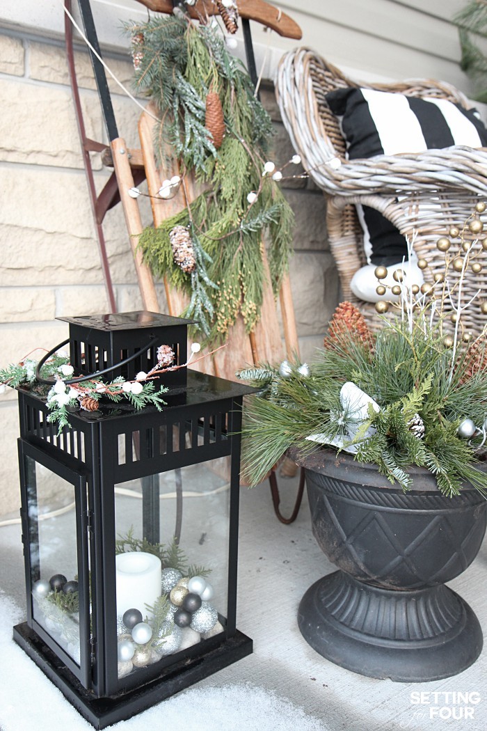 Holiday home decor ideas: See my Neutral and Elegant Christmas Home Tour and my Christmas porch decorating tips!