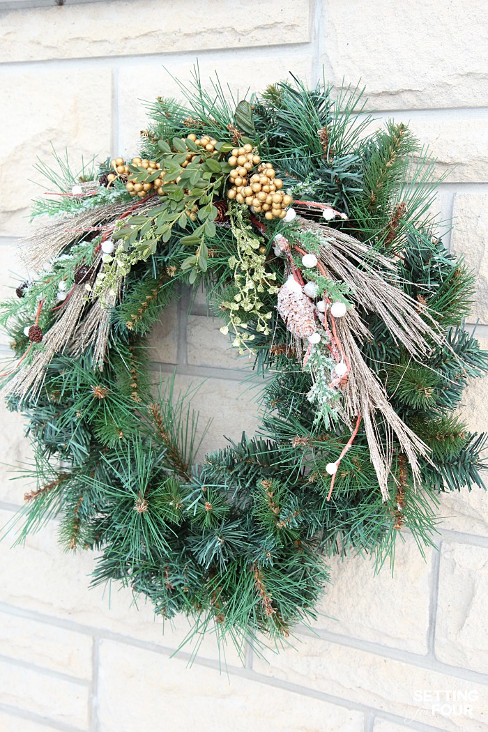 Holiday home decor ideas: See my Neutral and Elegant Christmas Home Tour and my Christmas wreath decorating tips!