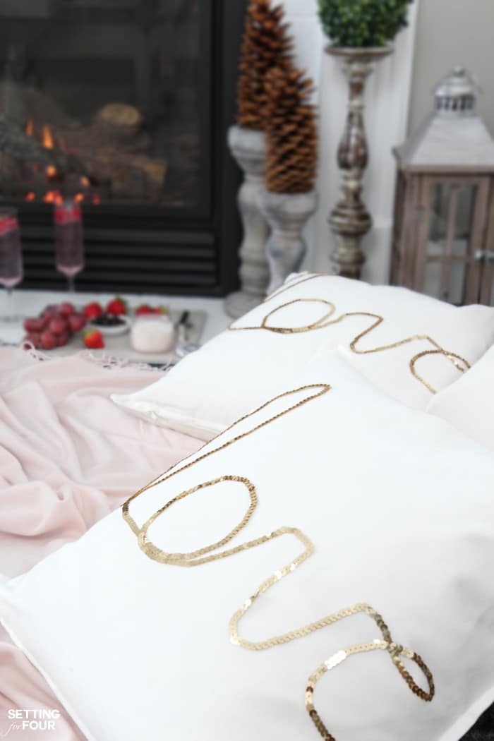 DIY home decor idea: Glam gold sequin pillows - so easy to make! Great gift idea!