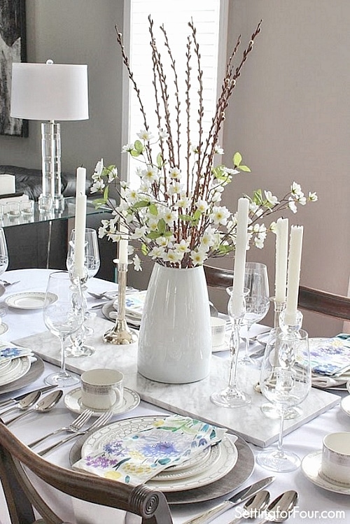 Spring Pussywillow Centerpiece idea: Are you craving a cheery Springtime feeling for your home right now? See these 10 minute decor ideas to transition your home for Springtime!