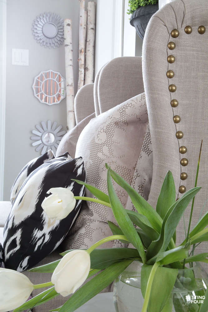 Spring Home Tour! See this beautiful foyer decorated for spring. Get the look - see the shopping sources and design ideas.