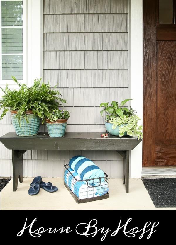 DIY Home Decor Idea with gorgeous Farmhouse style: Five board bench tutorial.