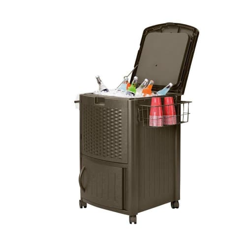 12 ways to Organize your home and outdoor space! See this amazing outdoor cooler!When you're entertaining or relaxing outside it's so nice to have all of your refrigerated drinks right on hand in an outdoor cooler. 