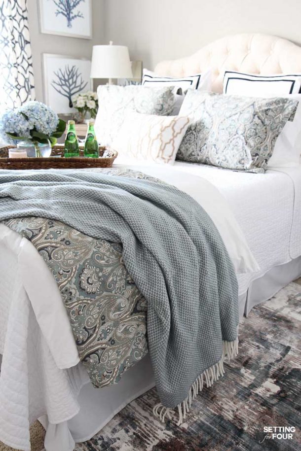 12 Ways To Create A Cozy Guest Bedroom Your Company Will Love - Setting