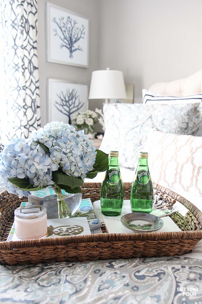 See the 12 ways to create a COZY guest bedroom your company will LOVE! : Include a hospitality tray filled with goodies!