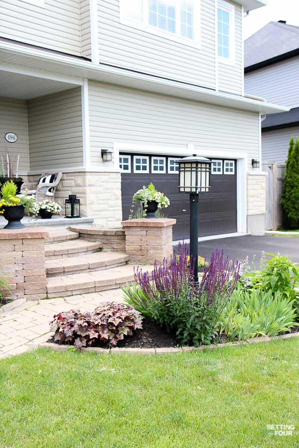 Landscaping Around A Lamp Post Setting For Four