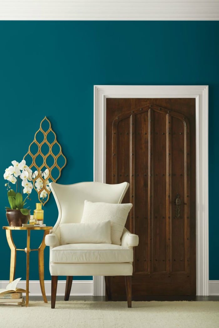 For your home: Looking for a paint color to paint your next room? See why I love Oceanside 6496, a beautiful blue color- Sherwin Williams Color Of The Year 2018 and see how it looks in real rooms! It a gorgeous color with dark wood tones!