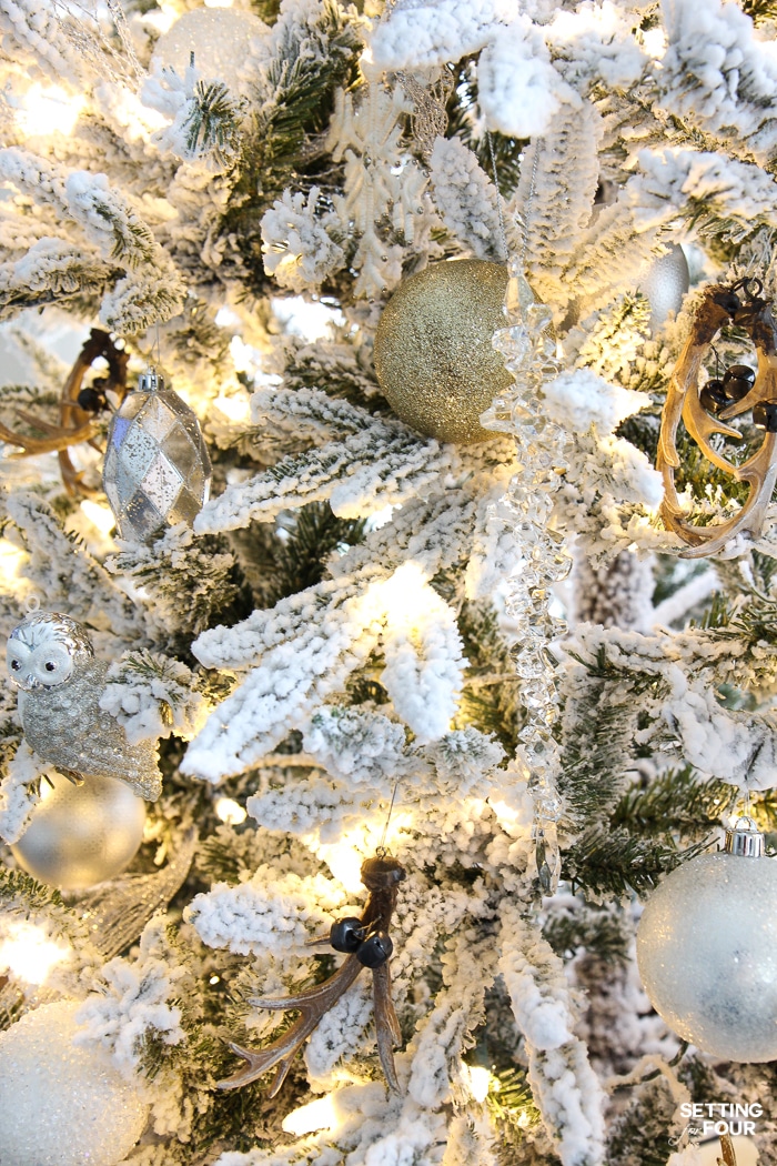 Inspiring Christmas Tree Decorating Ideas: See my Flocked Christmas Tree - White and Gold Glam Style! See 25 design bloggers tree in this amazing holiday blog tour!