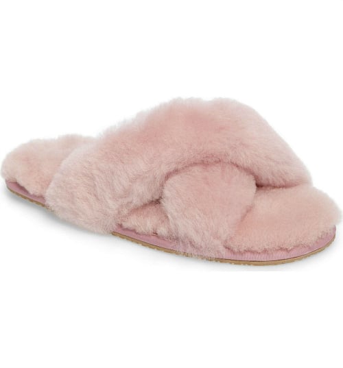 Loving these gorgeous Genuine Shearling Slippers in powder pink! Fashion essential!