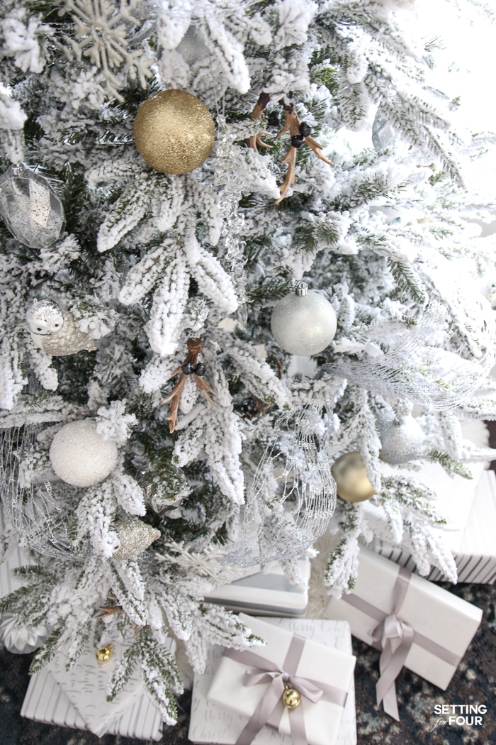 Inspiring Christmas Tree Decorating Ideas: See my Flocked Christmas Tree - White and Gold Glam Style! See 25 design bloggers tree in this amazing holiday blog tour!