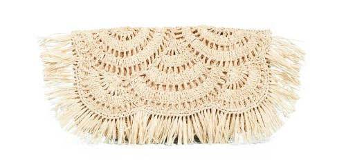 This straw clutch purse is perfect for Spring and summer and perfect for vacation!