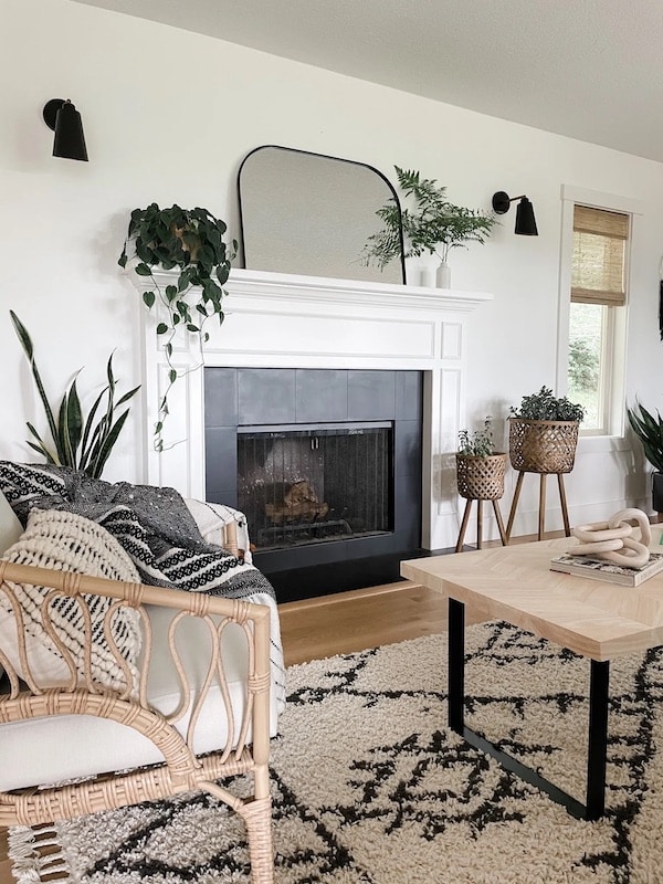 How To Paint Fireplace Tile. Update your fireplace and living room with these easy DIY tutorials!