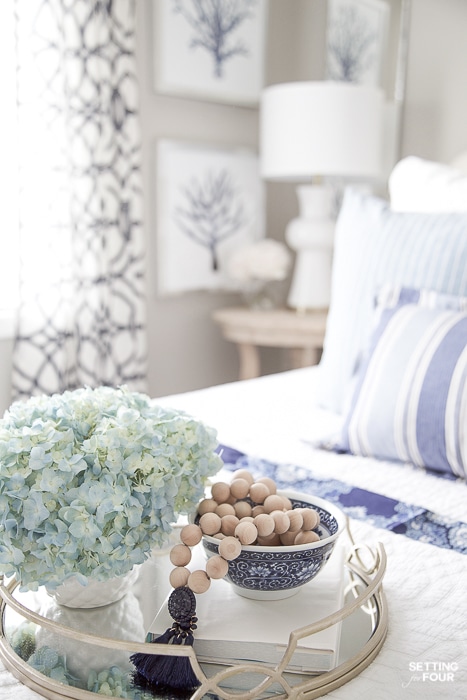 7 Simple Summer Bedroom Decorating Ideas and floral tips. #decor #decoratingideas #flowers #bouquet #summer #bedroom