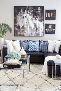 Summer Decor Ideas For Your Entryway And Family Room