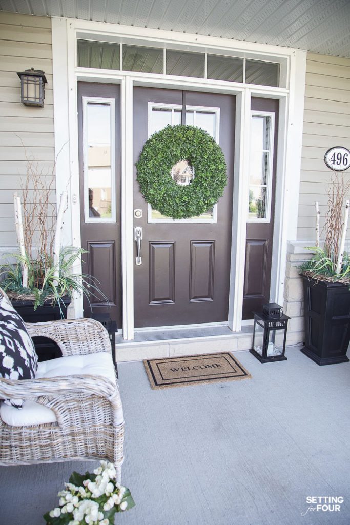 Summer Front Porch Decor Ideas #summer #porch #decor #exterior #curbappeal #decorating #planters #urns #frontdoor