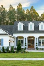 12 Curb Appeal Design Elements & Porch Decor Tips #curbappeal #decor #porch #design #siding #decorideas