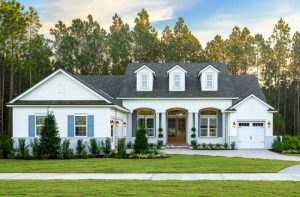 12 Curb Appeal Design Elements & Porch Decor Tips #curbappeal #decor #porch #design #siding #decorideas