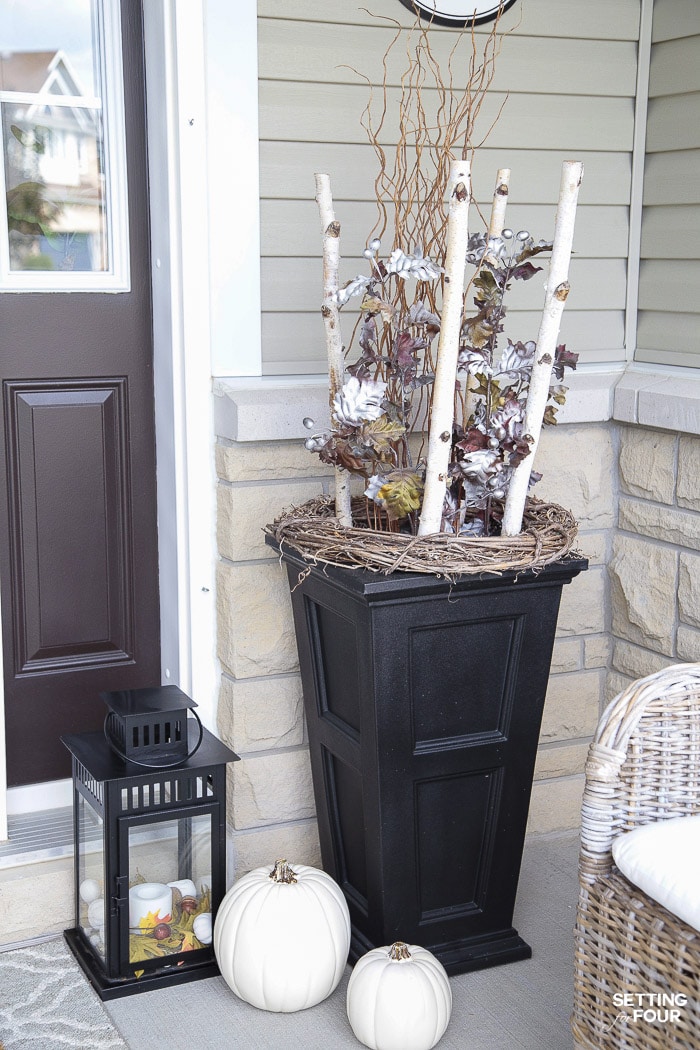 Simple Fall Porch Decorating Ideas With Big Impact! #container #urn #birch #simple #fall #porch #decor #pumpkins #leaves #mums