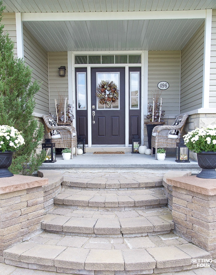 Simple Fall Porch Decorating Ideas With Big Impact! #container #exterior #entryway #simple #fall #porch #decor #pumpkins #leaves #mums