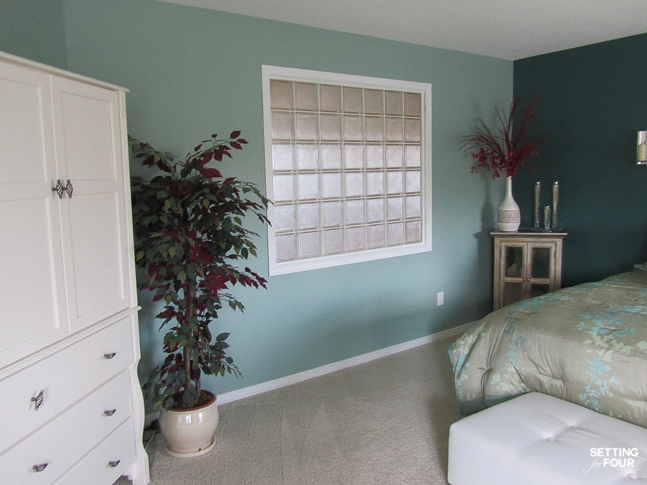 Master bedroom painted green color. Before design makeover. #interior #design #decor #green #paint #color