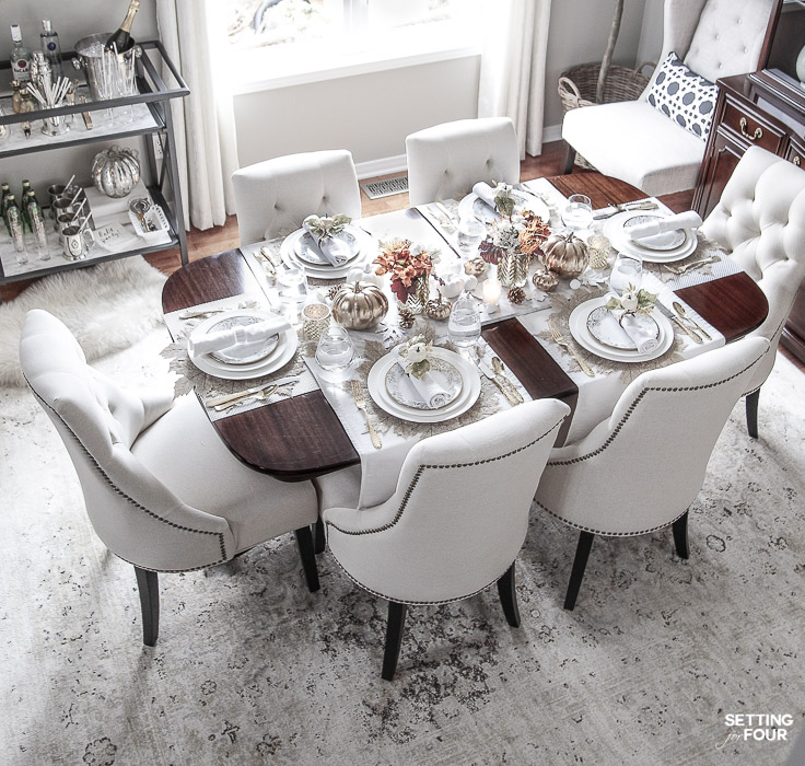 Thanksgiving dining room decor and table setting ideas. #fall #thanksgiving #diningroom #table #chairs #decor #decorideas