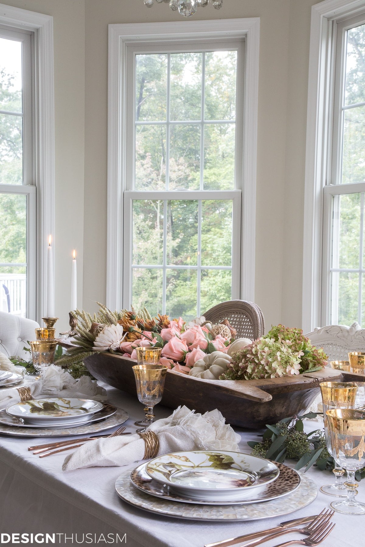 Fall Centerpieces: Add Warmth to Your Autumn Table with Vintage Pieces