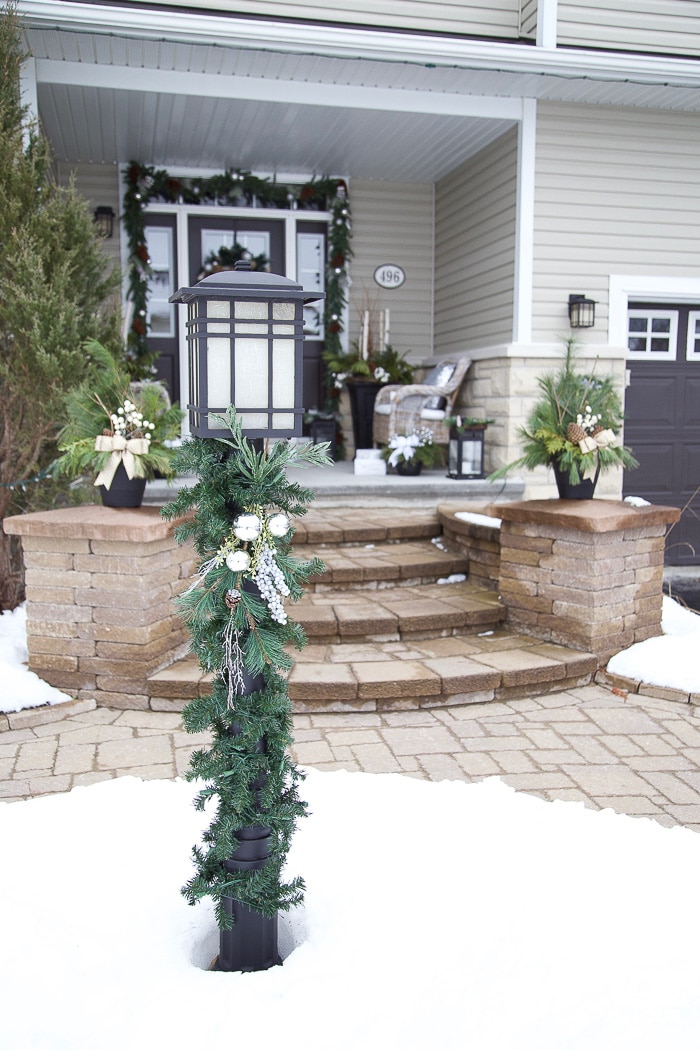 How to decorate our outdoor post light for Christmas!