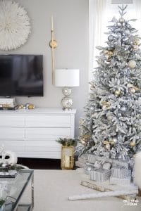 Beautiful Silver & Gold Flocked Christmas Tree Decorations. #christmas #christmastree #christmastreedecorations #christmasdecor #holidaydecor