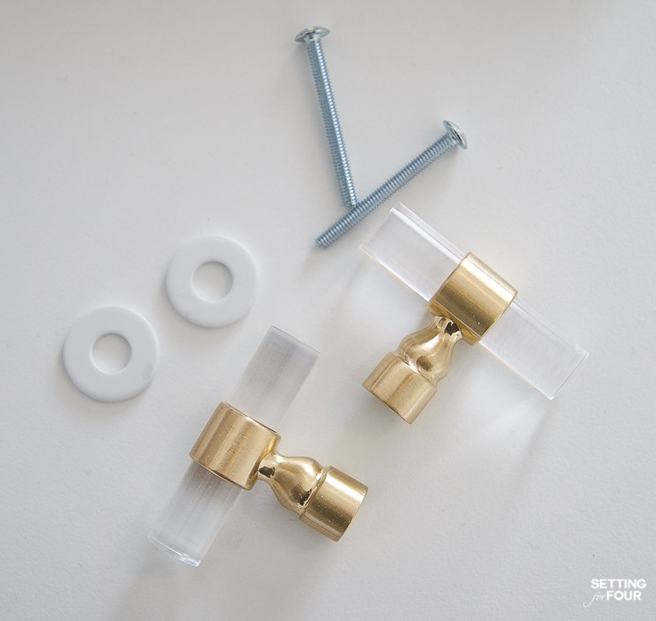 See the beautiful lucite and brass knobs I added to our closet doors! #glam #interiors #lucite #brass #knobs #door #hardware #decor #ideas See the beautiful lucite and brass knobs I added to our closet doors! #glam #interiors #lucite #brass #knobs #door #hardware #decor #ideas