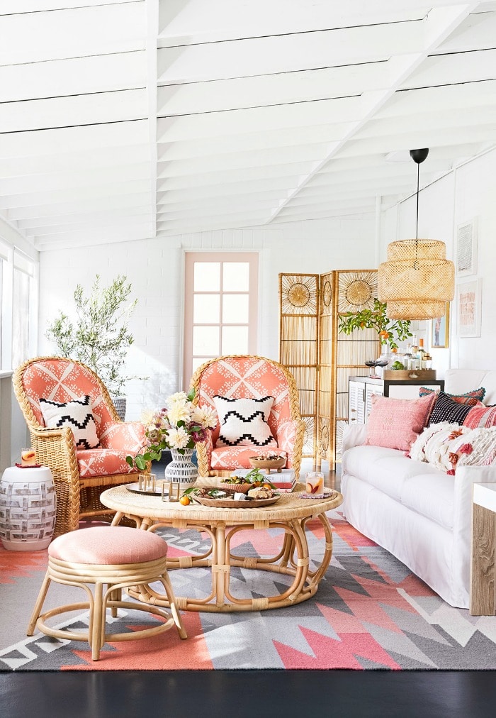Living Area using Pantone Color of the Year Living Coral! #livingcoral #pantone #livingroom #decorideas #lighting #interiordesign Living Area using Pantone Color of the Year Living Coral! #livingcoral #pantone #livingroom #decorideas #lighting #interiordesign