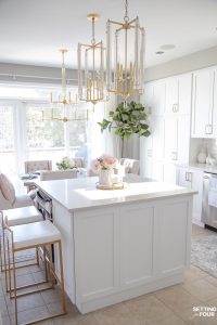 Light and Bright Spring kitchen and kitchen island decor ideas #spring #light #bright #kitchen #decor #ideas #kitchenisland
