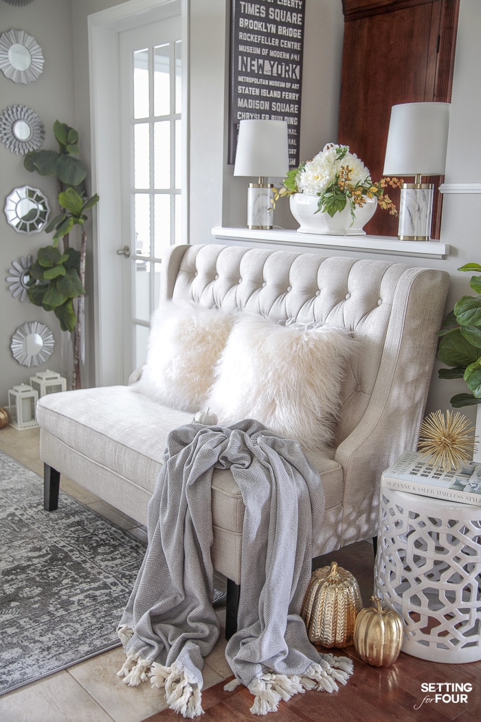 4 Indoor Fall Foyer Decor Tips: Simple Ways To Welcome Autumn Into Your Home. I LOVE these gold pumpkins in this stunning fall entryway!