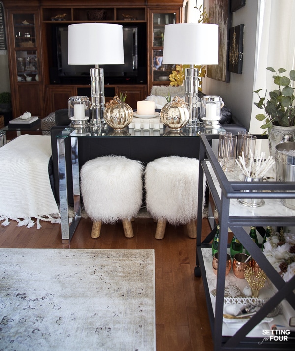 See these beautiful fall console table styling ideas! 