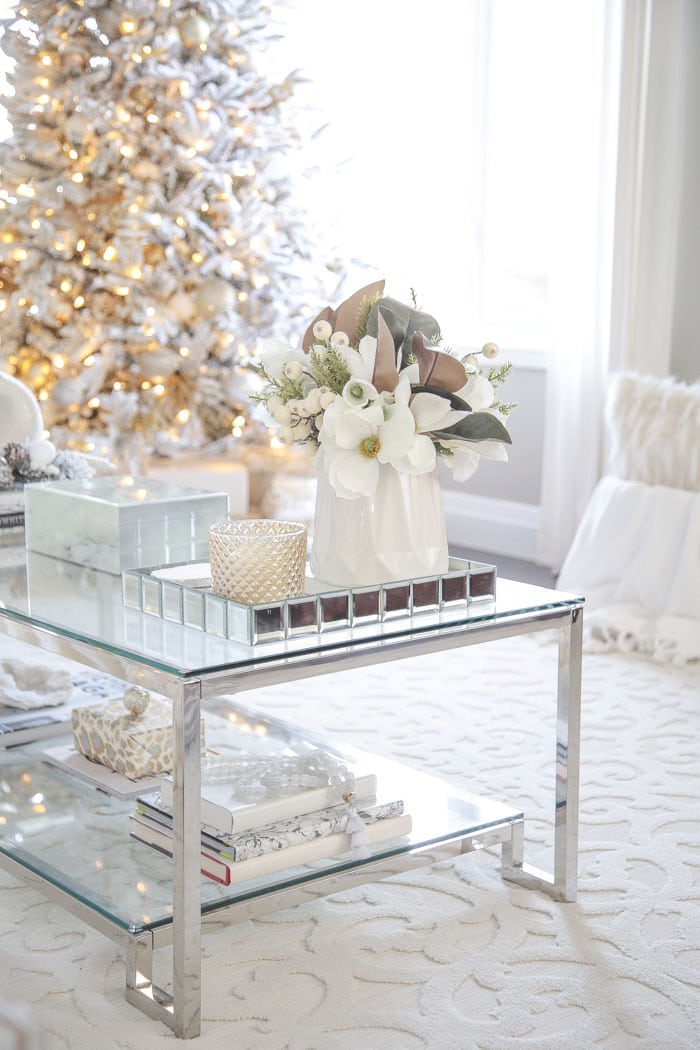 Elegant Christmas Coffee Table Decor and Holiday Centerpiece Ideas.