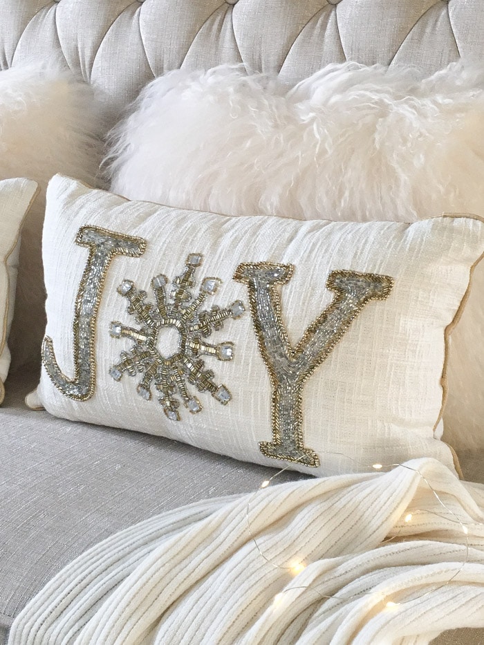 Glam, modern beaded holiday pillow decorating ideas!